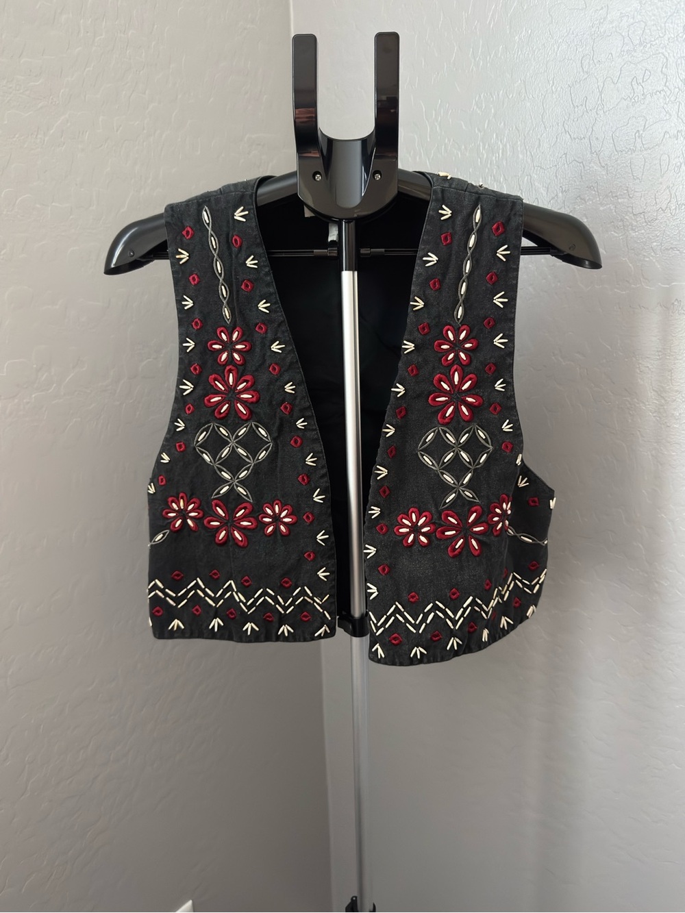 Vintage Lady Victorian  Embroidered and Beaded Vest size Small 100% Cotton